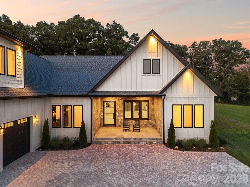144 Golden Pasture Dr, Fletcher, NC 28732