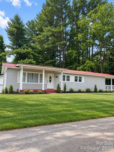 93 Valley View Cir, Waynesville, NC 28786