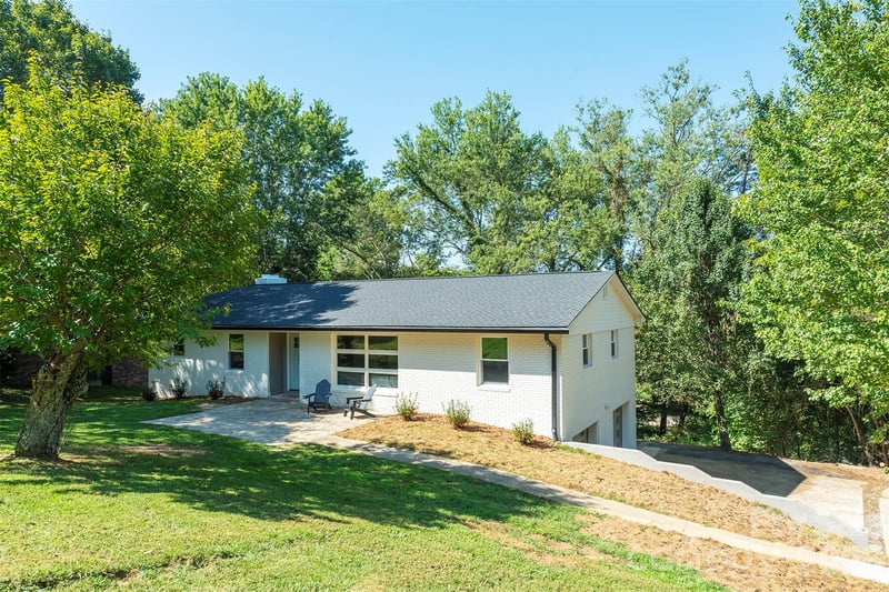 68 Sun Valley Dr, Alexander, NC 28701