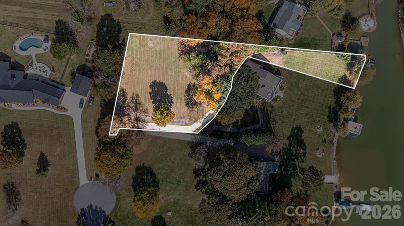 332 Queens Cove Rd, Mooresville, NC 28117