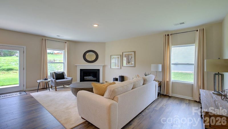 220 Hyder Ridge Rd, Asheville, NC 28804