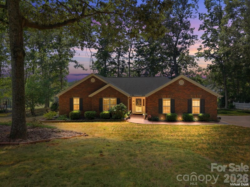 712 Wildwood Dr, Salisbury, NC 28146