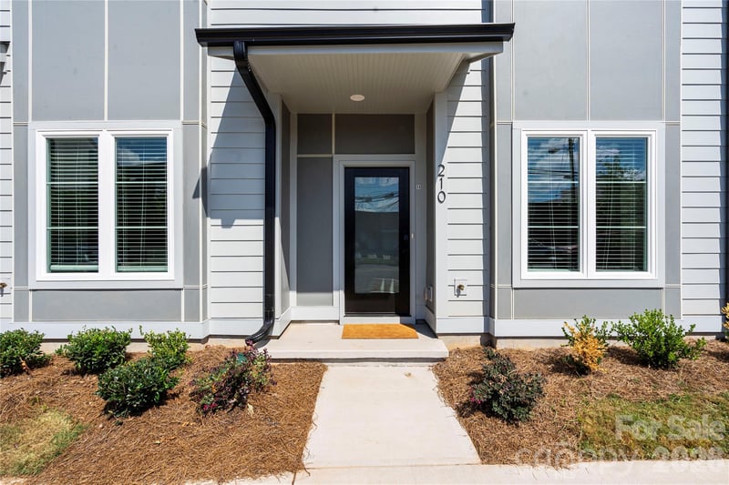246 Freeland Ln, Charlotte, NC 28217