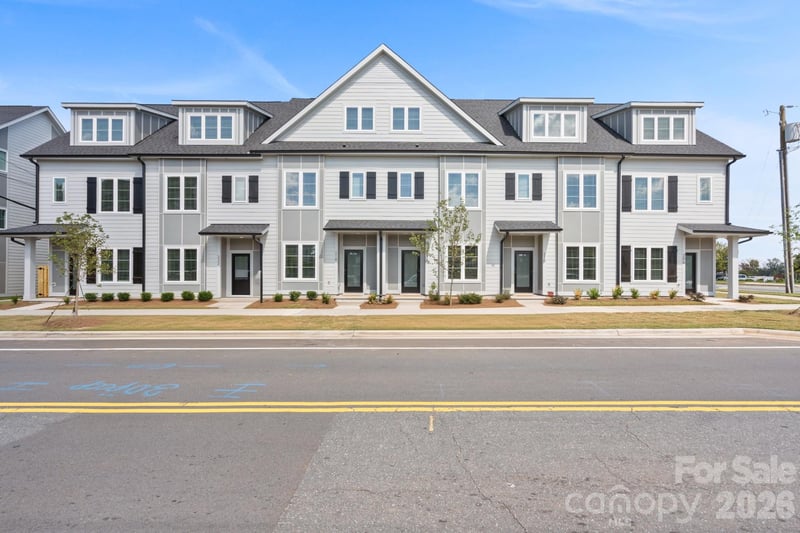 246 Freeland Ln, Charlotte, NC 28217