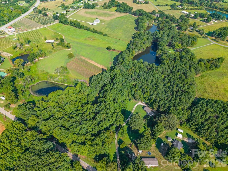 1662 Springlake Rd, York, SC 29745