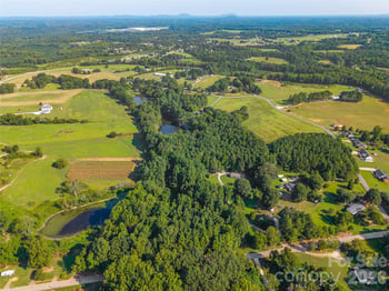 1662 Springlake Rd, York, SC 29745