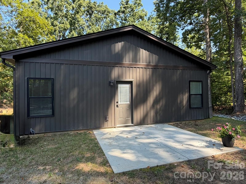204 E Poplar St, Stanley, NC 28164