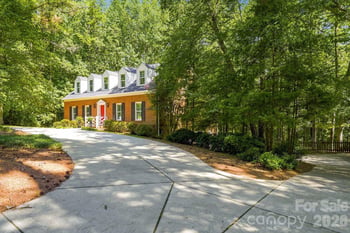405 Pine Rd, Davidson, NC 28036