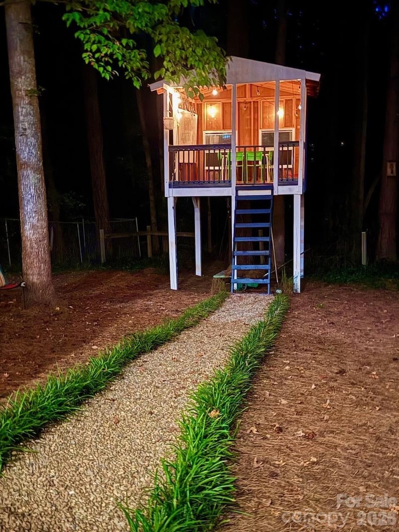 405 Pine Rd, Davidson, NC 28036