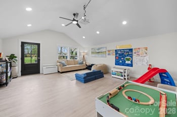 95 18th Ave NW, Hickory, NC 28601
