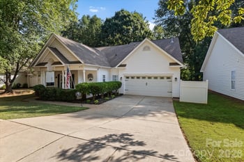 13502 Glencreek Ln, Huntersville, NC 28078