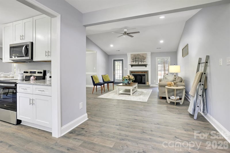 201 Sandymead Rd, Matthews, NC 28105