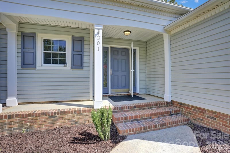 201 Sandymead Rd, Matthews, NC 28105