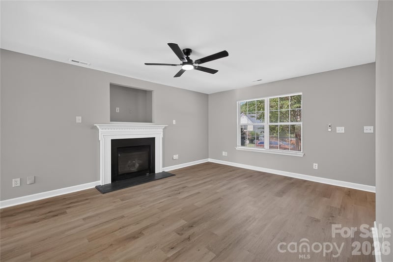 634 Longacre Dr, Charlotte, NC 28214