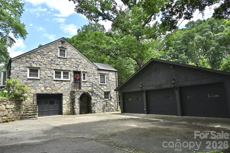 920 Sand Hill Rd, Asheville, NC 28806