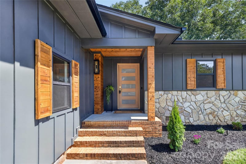 129 Mooreland Rd, Mooresville, NC 28117