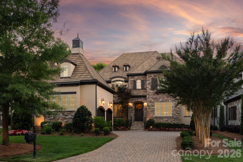8718 Thornbury Pl, Waxhaw, NC 28173