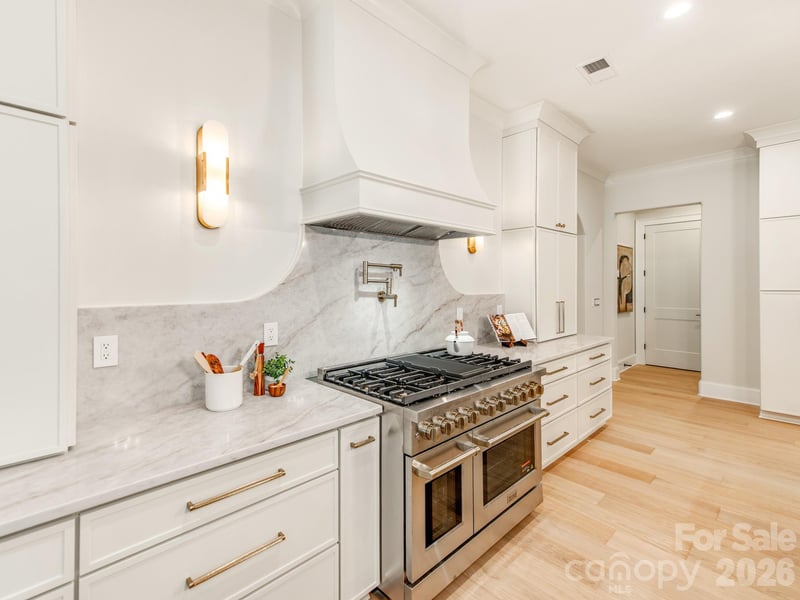 437 Blairmore Dr, Charlotte, NC 28211