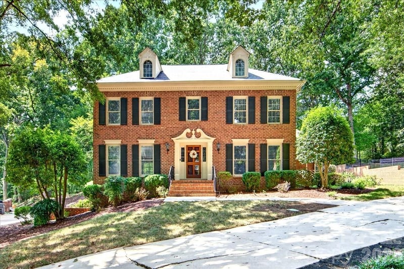 2424 Hartmill Ct, Charlotte, NC 28226