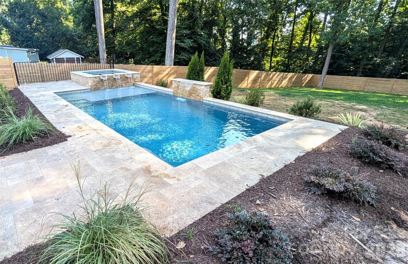 1718 Seifert Cir, Charlotte, NC 28205