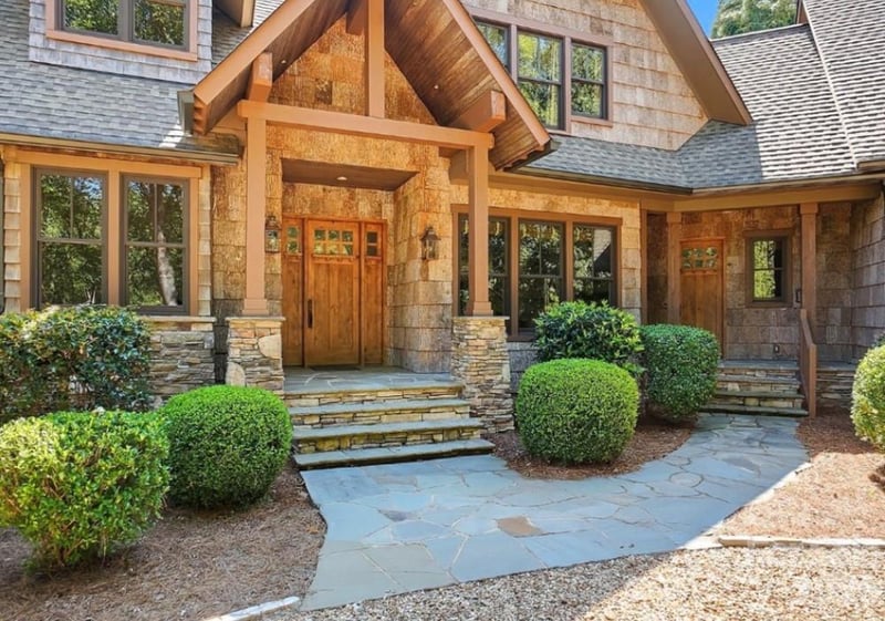 9208 Flying Eagle Ln, Charlotte, NC 28278