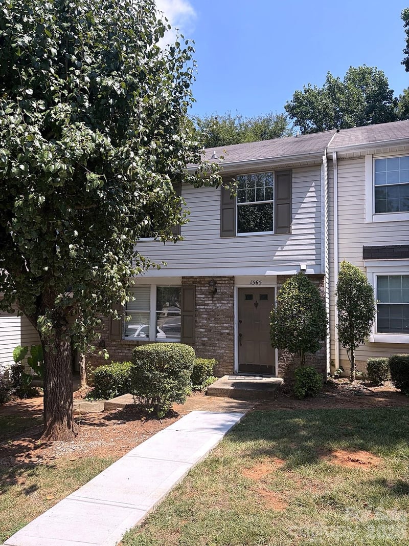 1365 Maple Shade Ln, Charlotte, NC 28270