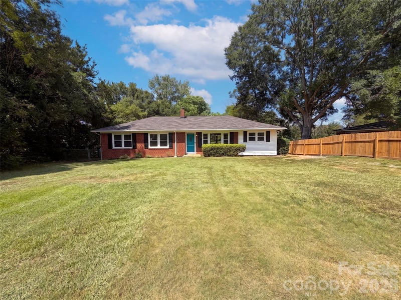 2154 Rosewood Dr, Rock Hill, SC 29732