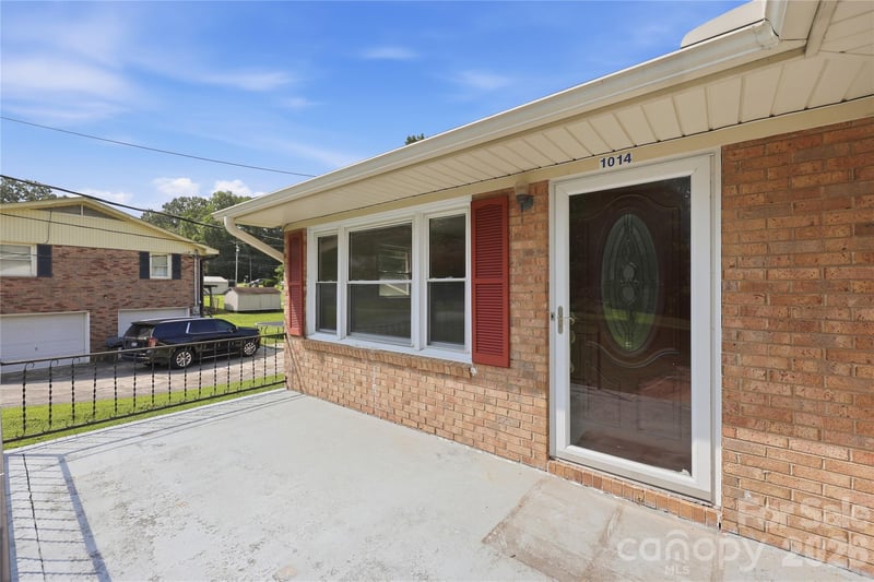 1014 Hoke St, Kannapolis, NC 28081
