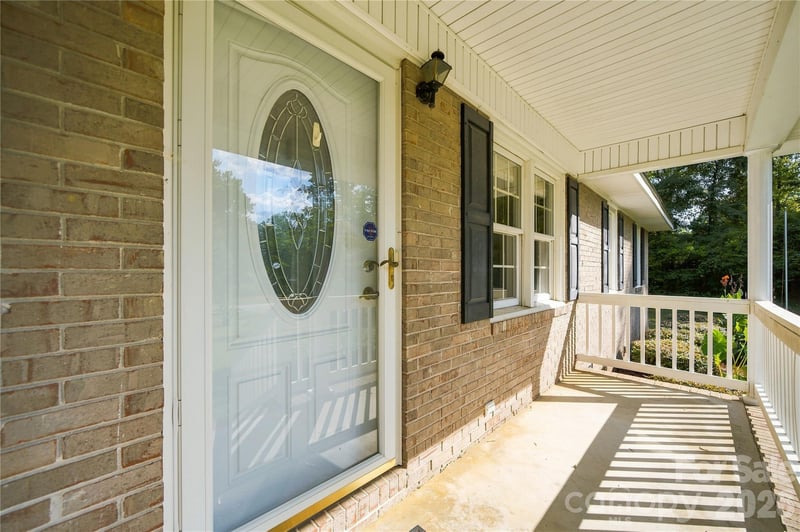 556 Oakhaven Dr, Lancaster, SC 29720