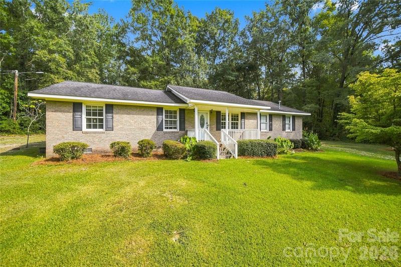 556 Oakhaven Dr, Lancaster, SC 29720