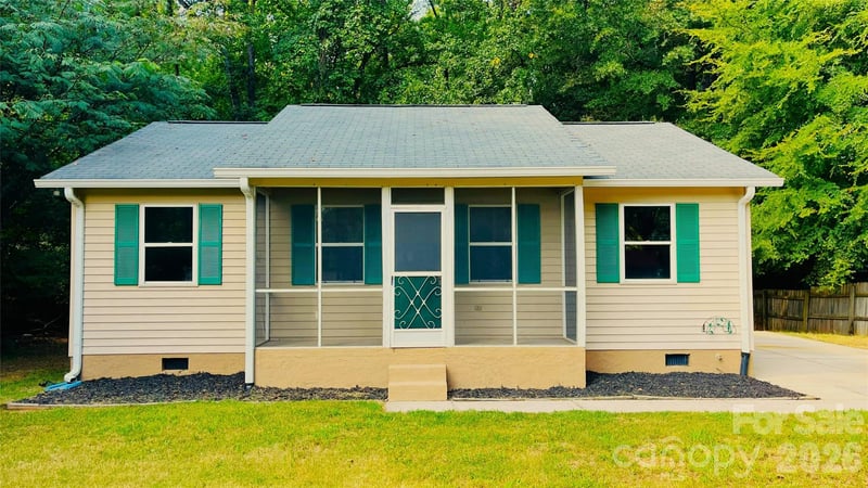828 Cornelius Rd, Mooresville, NC 28117