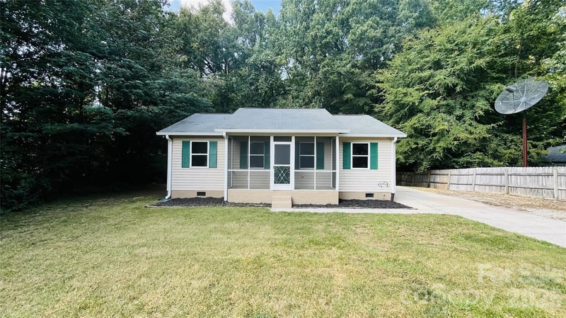 828 Cornelius Rd, Mooresville, NC 28117