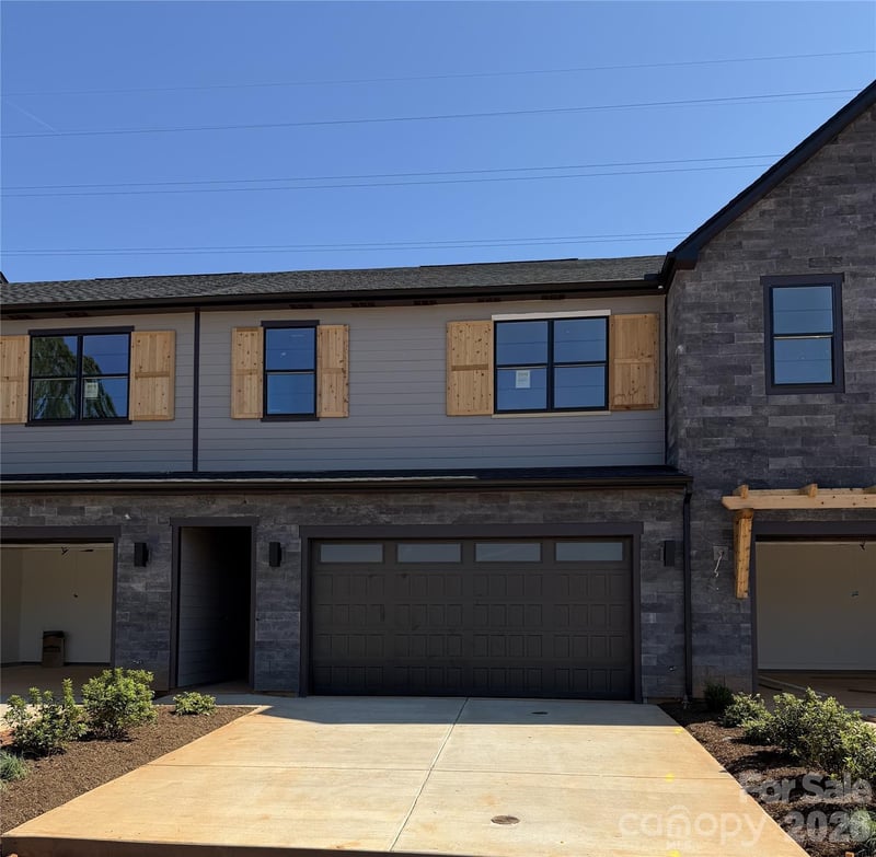 25019 Sprenger Dr, Cornelius, NC 28031