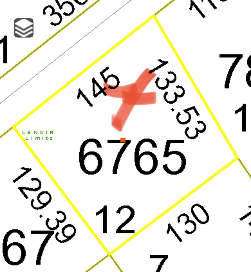1027 Williamsburg Dr, Lenoir, NC 28645