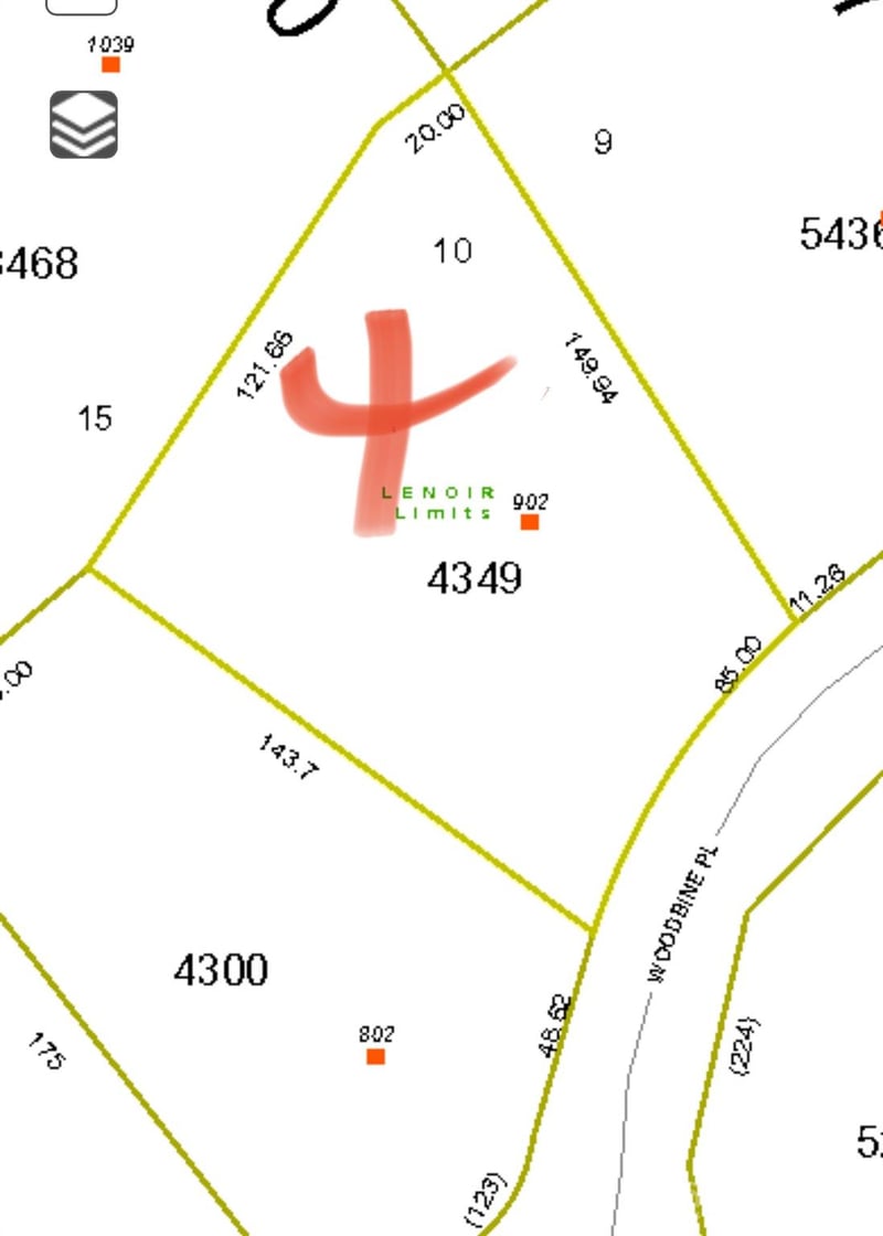 902 Woodbine Pl, Lenoir, NC 28645