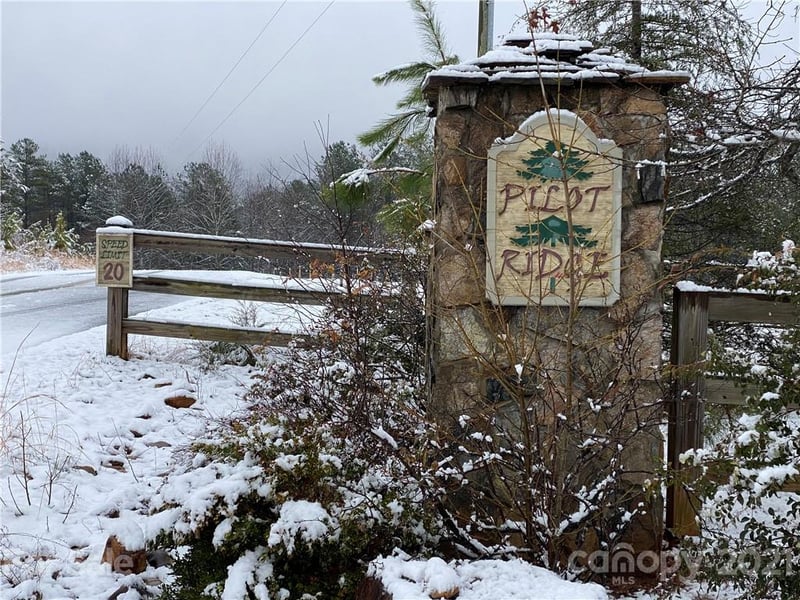 429 Pilot Ridge Rd #28, Nebo, NC 28761