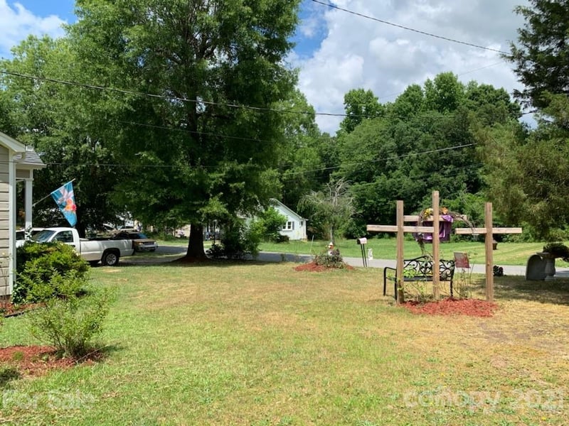 507 North Dr, Cherryville, NC 28021
