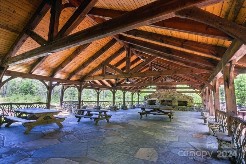 30 Abby Falls Dr #30, Rosman, NC 28772