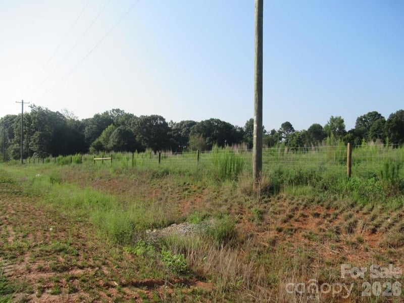 3217 Nc 16 Hw, Maiden, NC 28650