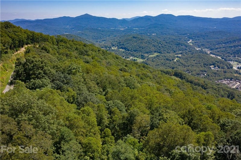 516 Southcliff Pw #711, Fairview, NC 28730