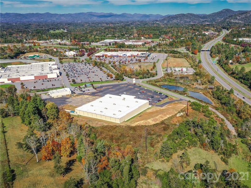 99999 Northridge Commons Pw #1, Weaverville, NC 28787