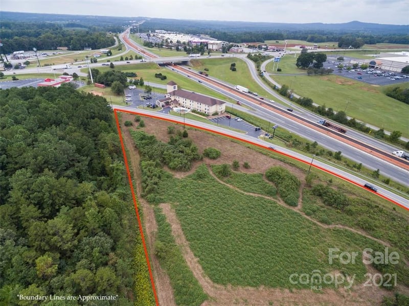 Windslow Ave, Gaffney, SC 29341