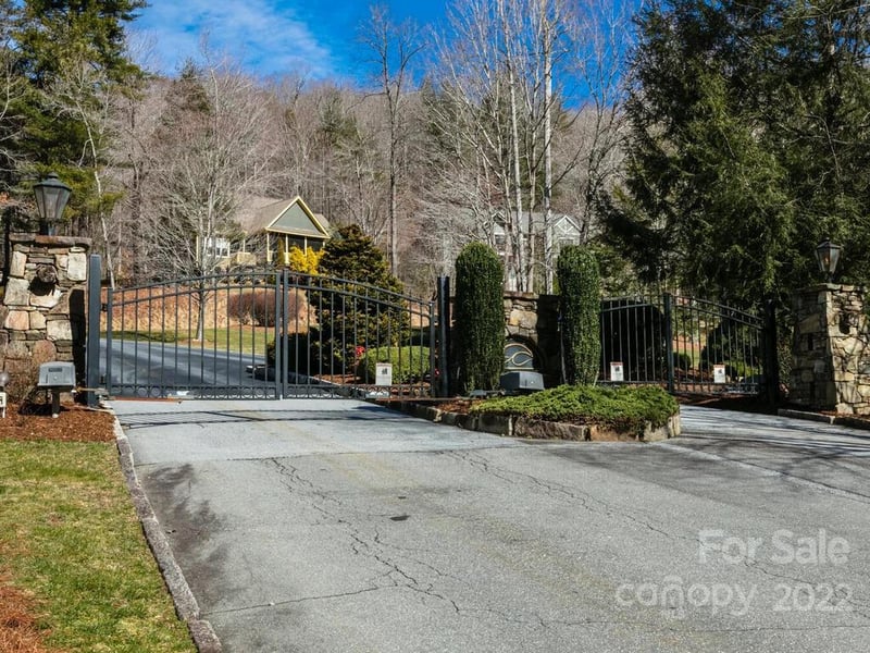 686 Crossvine Trl #4A-C, Laurel Park, NC 28739