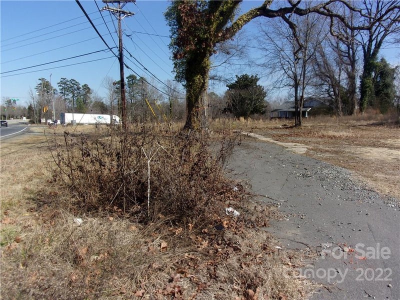 11033 Mount Holly Rd, Charlotte, NC 28214