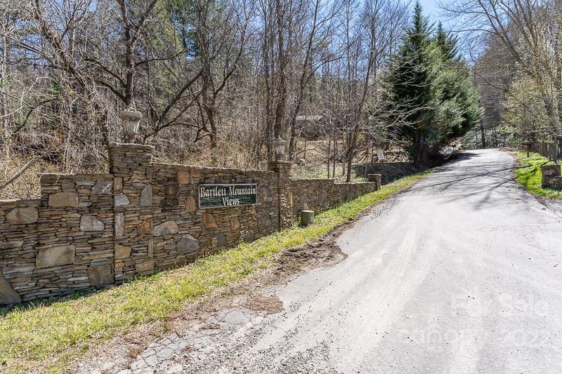 99999 Bartlett Mountain Rd #12, Asheville, NC 28805