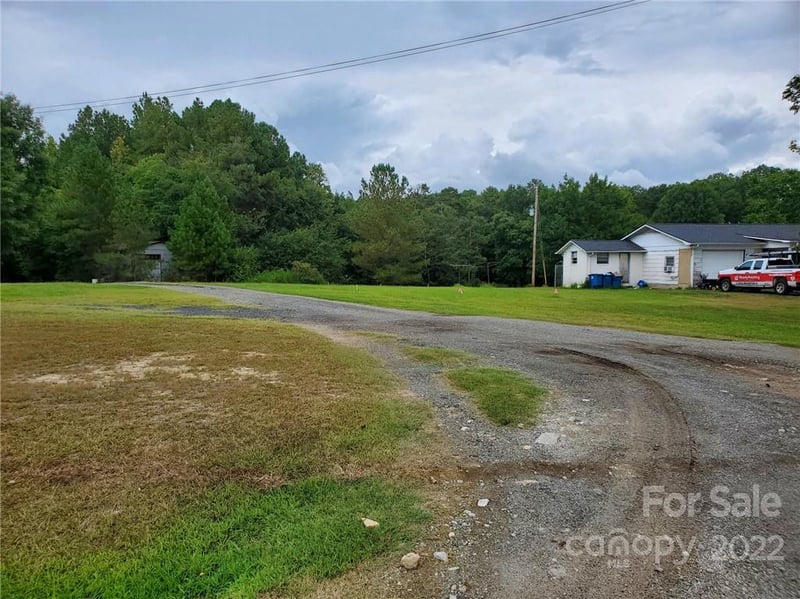 3305 Drake Rd, Midland, NC 28107