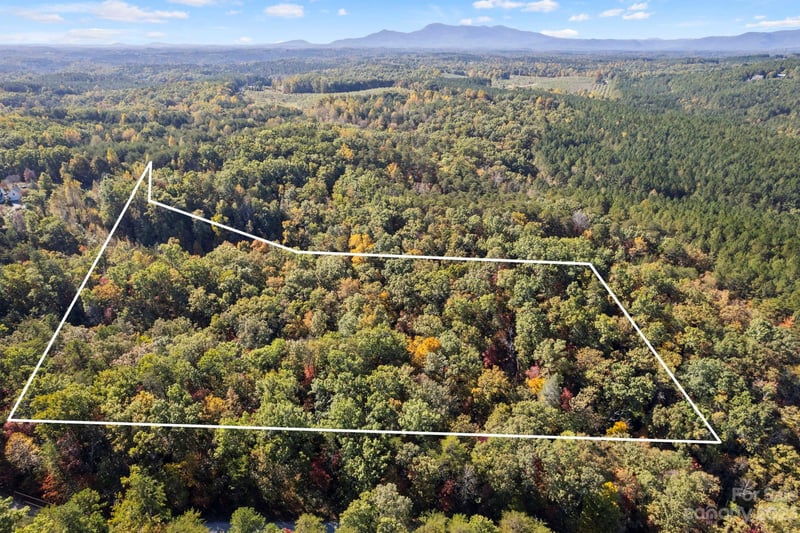 Birddog Blvd, Lake Lure, NC 28746