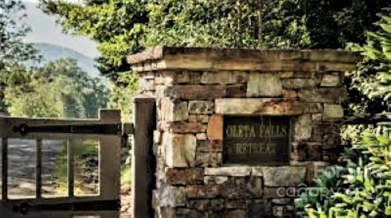 23 Overlook Park Dr #48, Hendersonville, NC 28792