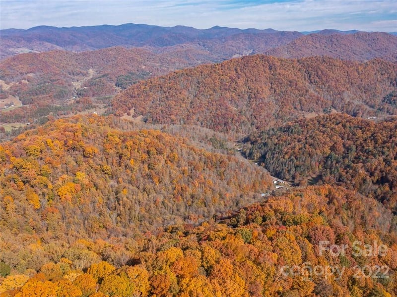 000 Drake Cove Rd, Mars Hill, NC 28754