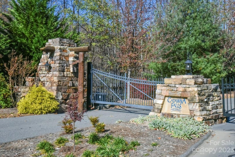 187 Arcadia Falls Way #77, Black Mountain, NC 28711